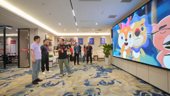 高途创始人、董事长兼CEO陈向东先生一行莅临南宫28NG相信品牌力量体育参观、交流